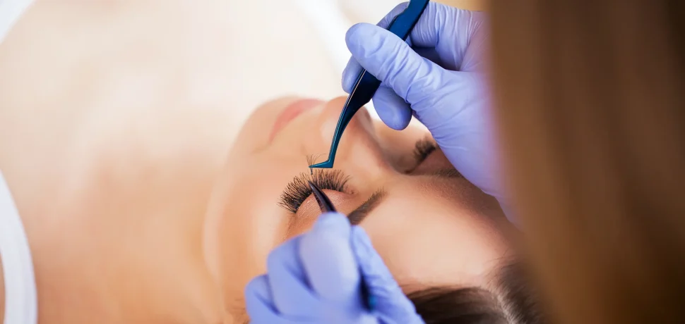 a woman is doing eyelash extensions in a beauty st 2025 02 12 13 49 20 utc (1)